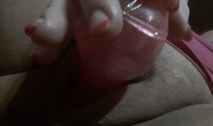 PUSSY SQUIRTING HUGE CLIT AWESOME